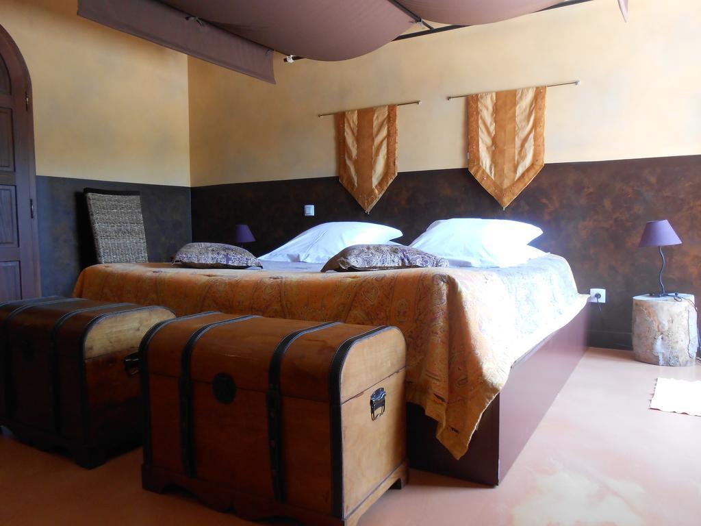 Les Grands Pres Bed & Breakfast Geney ห้อง รูปภาพ